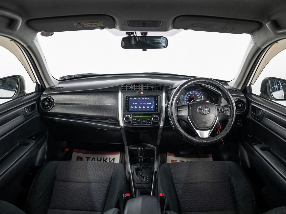 Toyota Corolla Fielder 2015 - фото автомобиля