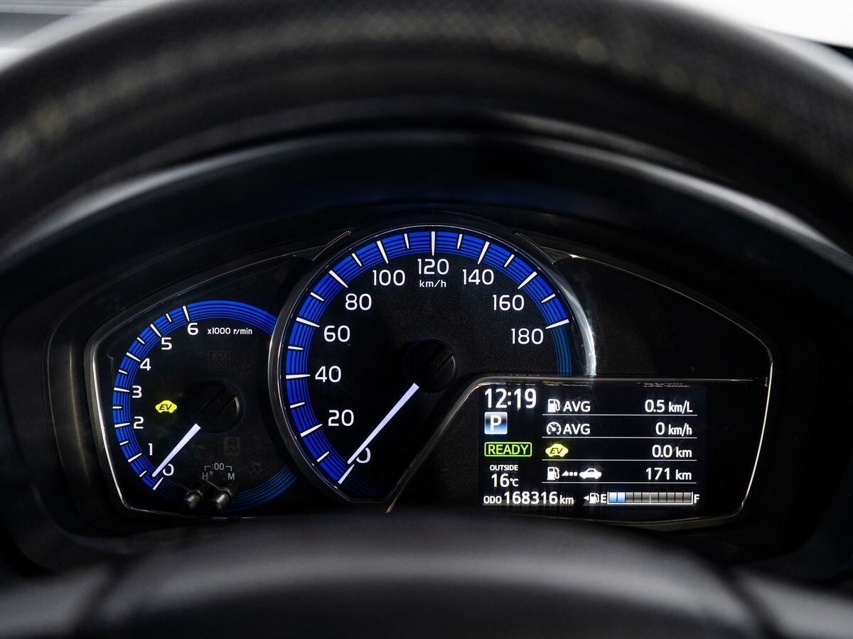 Toyota Corolla Fielder 2015 - фото автомобиля