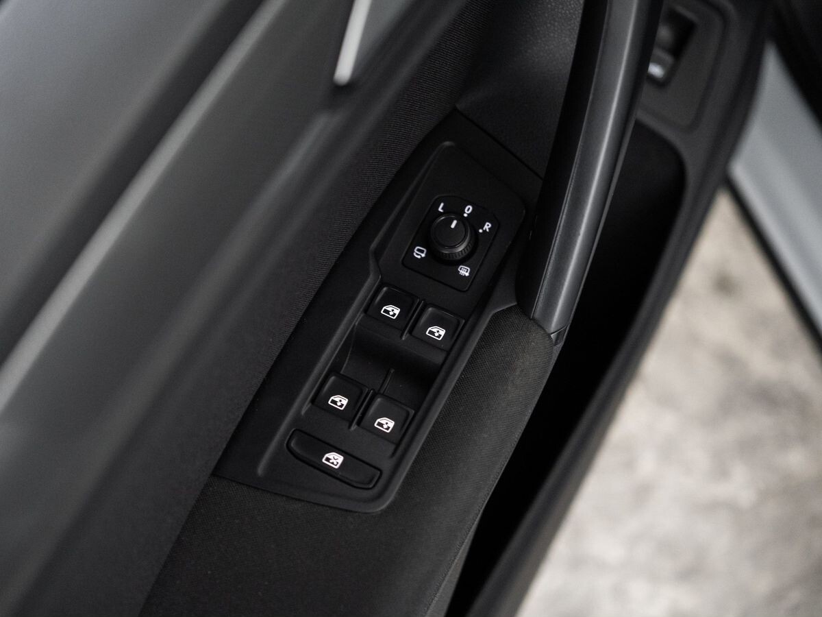 Volkswagen Tiguan 2019 - фото автомобиля