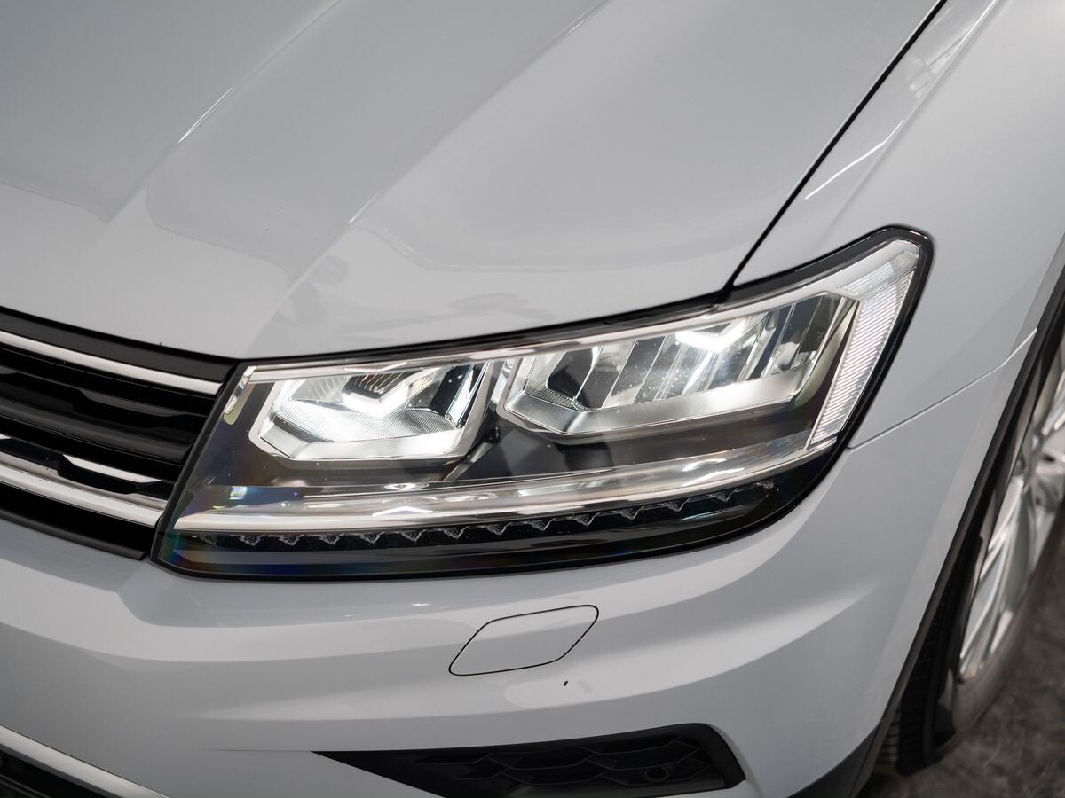 Volkswagen Tiguan 2019 - фото автомобиля
