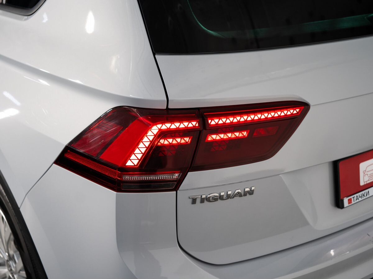 Volkswagen Tiguan 2019 - фото автомобиля