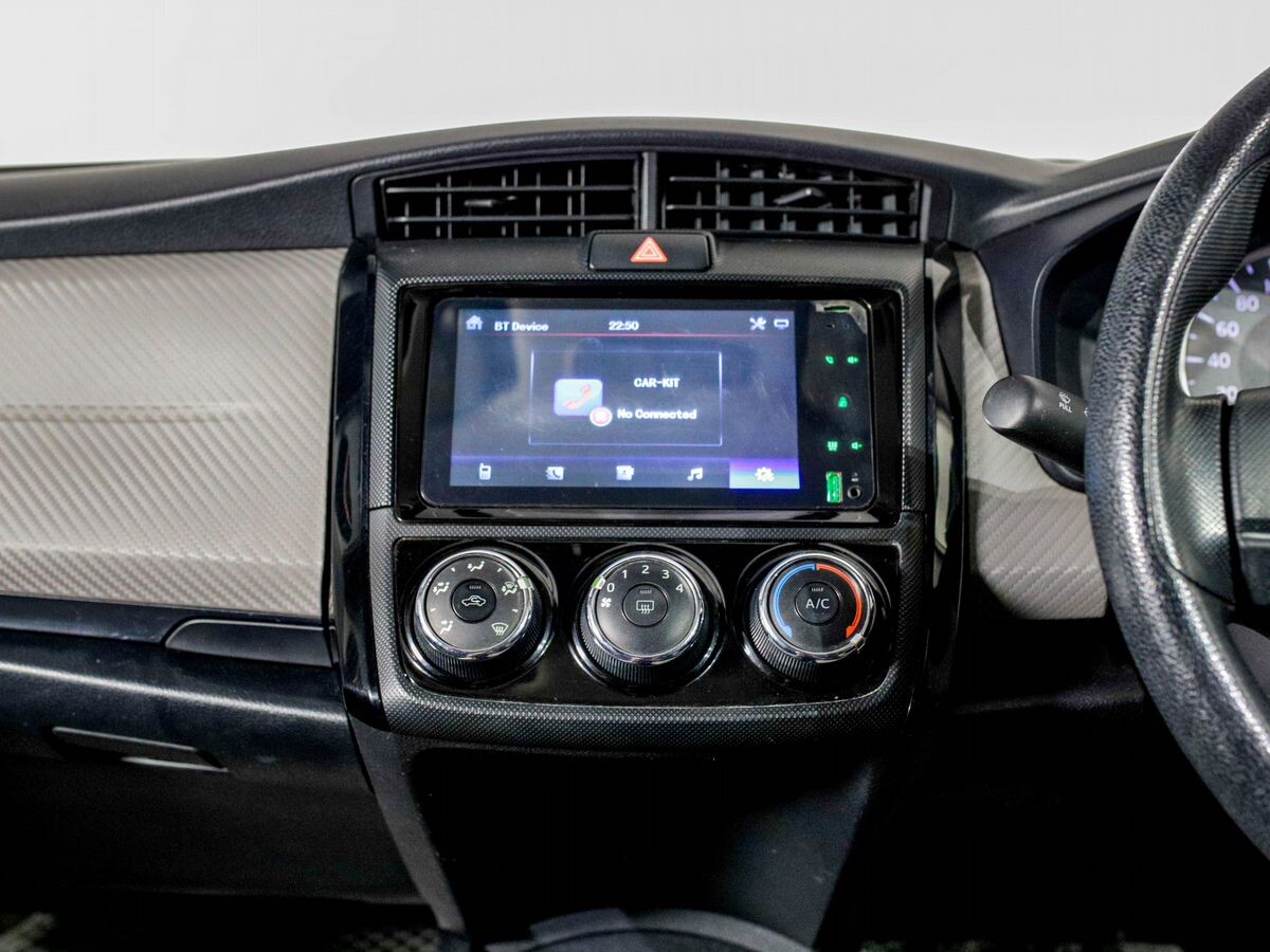Toyota Corolla Axio 2014 - фото автомобиля