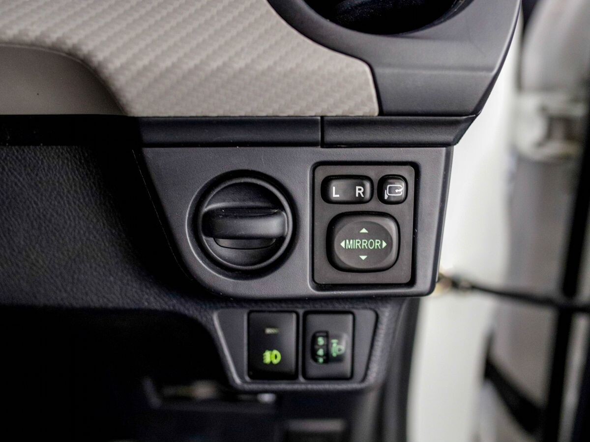 Toyota Corolla Axio 2014 - фото автомобиля