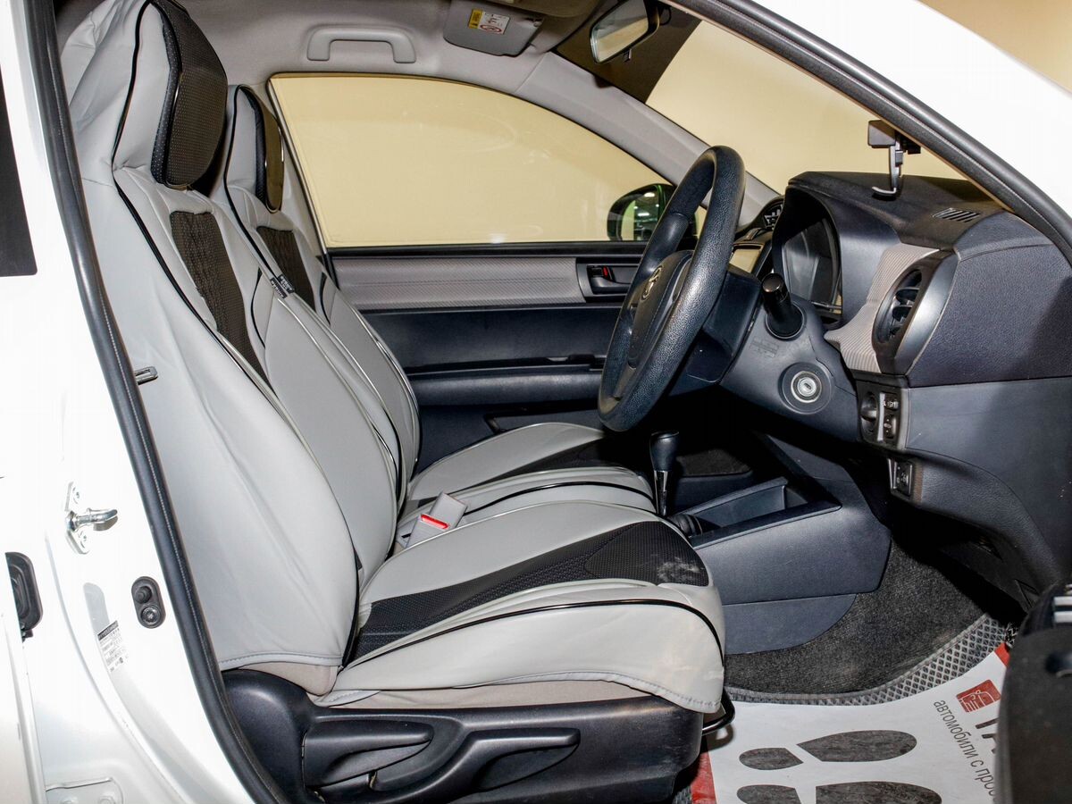 Toyota Corolla Axio 2014 - фото автомобиля