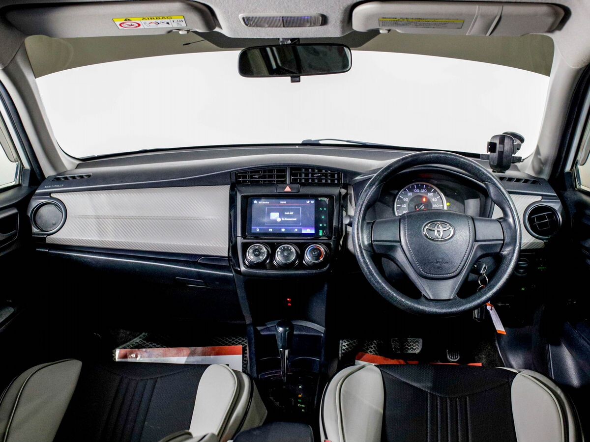 Toyota Corolla Axio 2014 - фото автомобиля