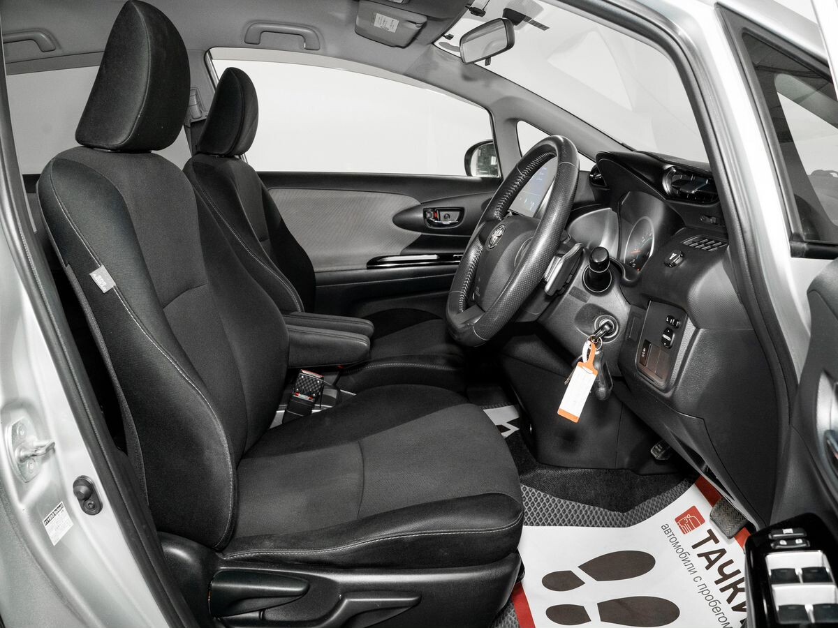 Toyota Wish 2009 - фото автомобиля