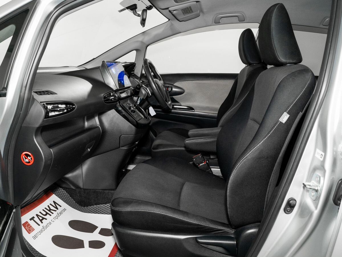 Toyota Wish 2009 - фото автомобиля