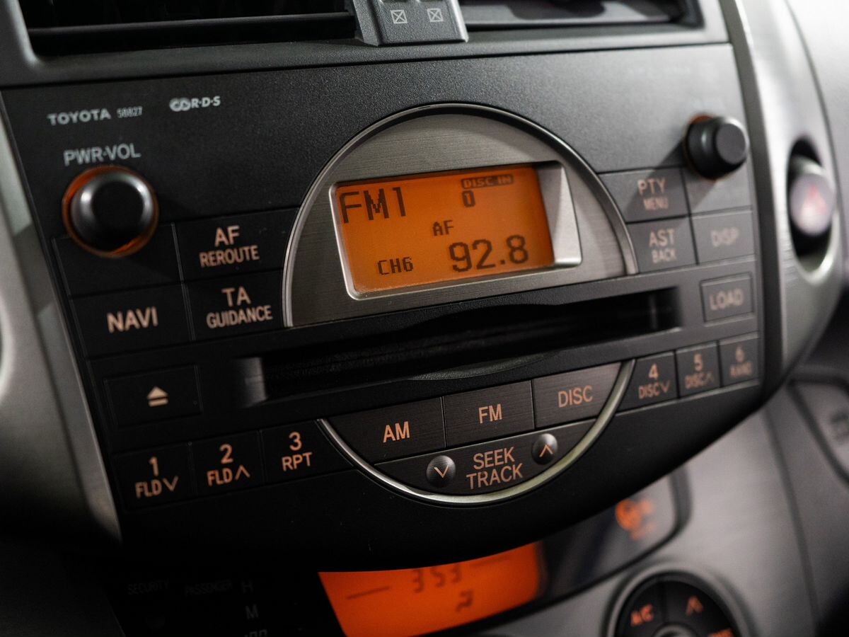 Toyota RAV4 2006 - фото автомобиля