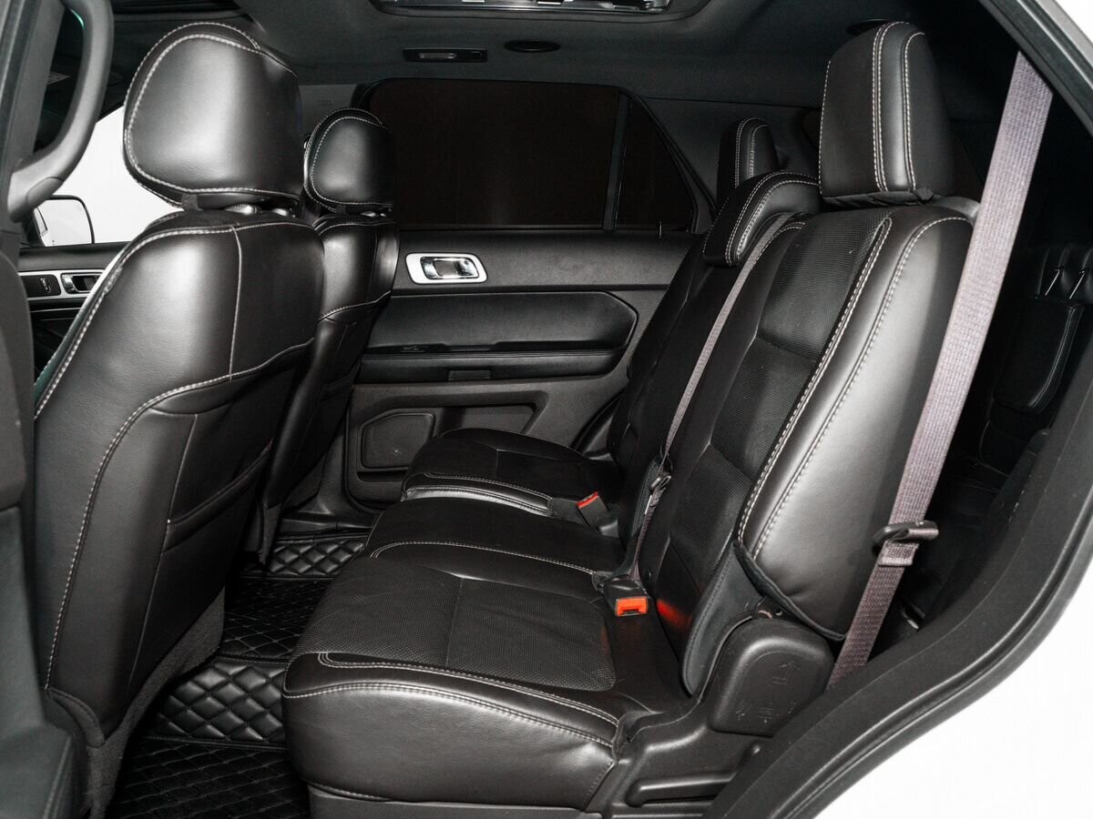 Ford Explorer 2013 - фото автомобиля