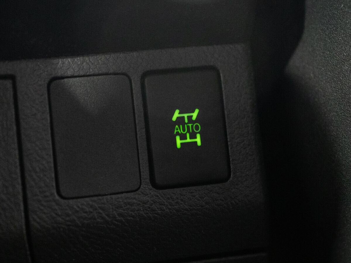 Toyota Wish 2011 - фото автомобиля