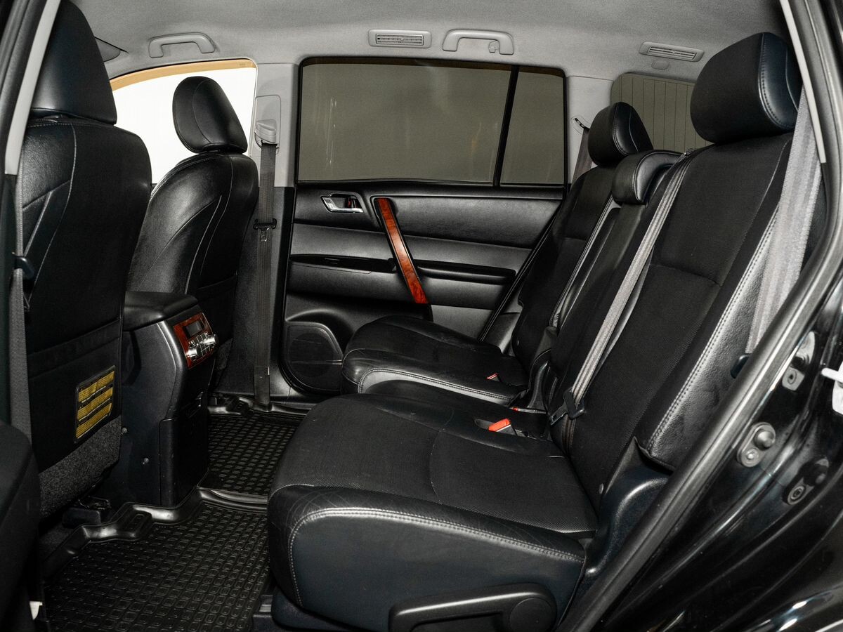 Toyota Highlander 2013 - фото автомобиля