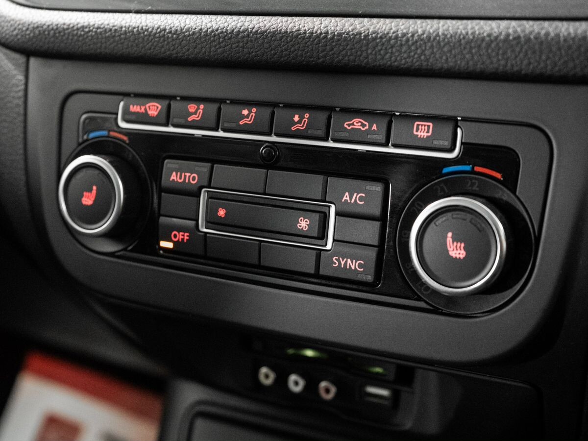 Volkswagen Tiguan 2013 - фото автомобиля