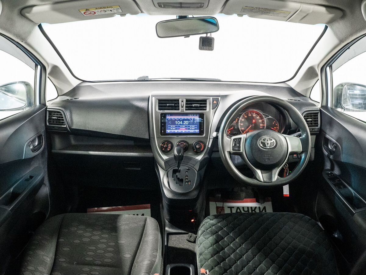 Toyota Ractis 2013 - фото автомобиля