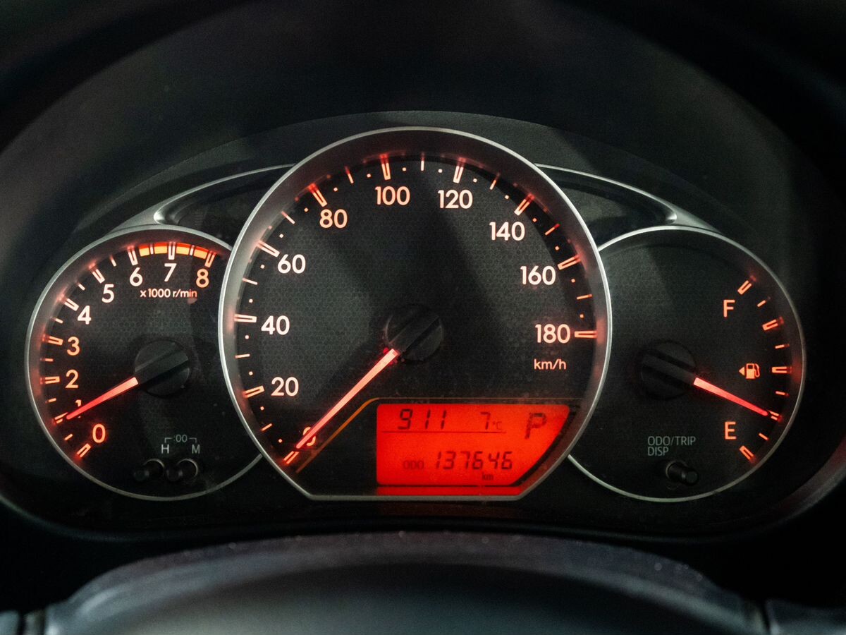 Toyota Ractis 2013 - фото автомобиля