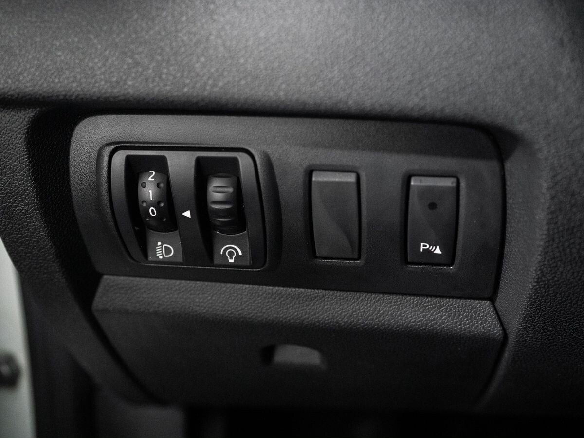 Renault Fluence 2015 - фото автомобиля