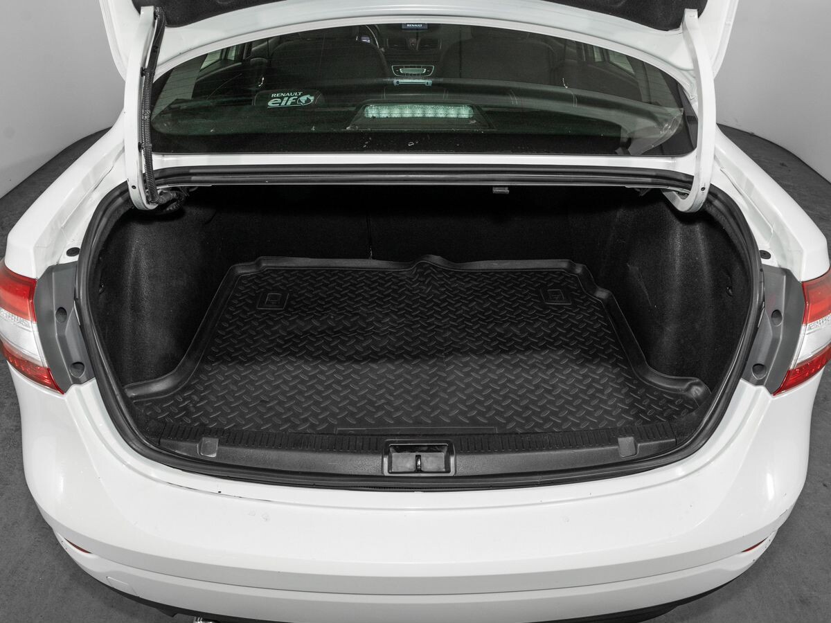 Renault Fluence 2015 - фото автомобиля