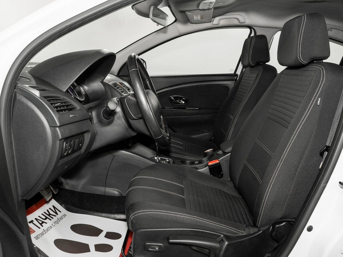 Renault Fluence 2015 - фото автомобиля