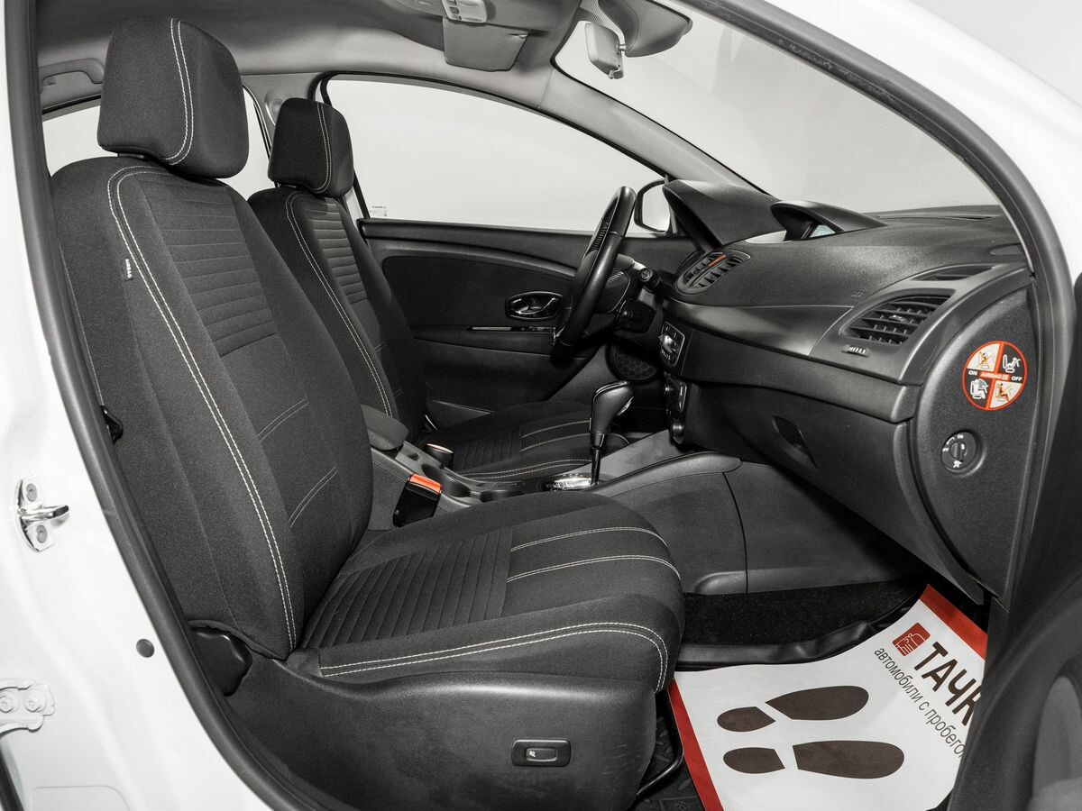 Renault Fluence 2015 - фото автомобиля