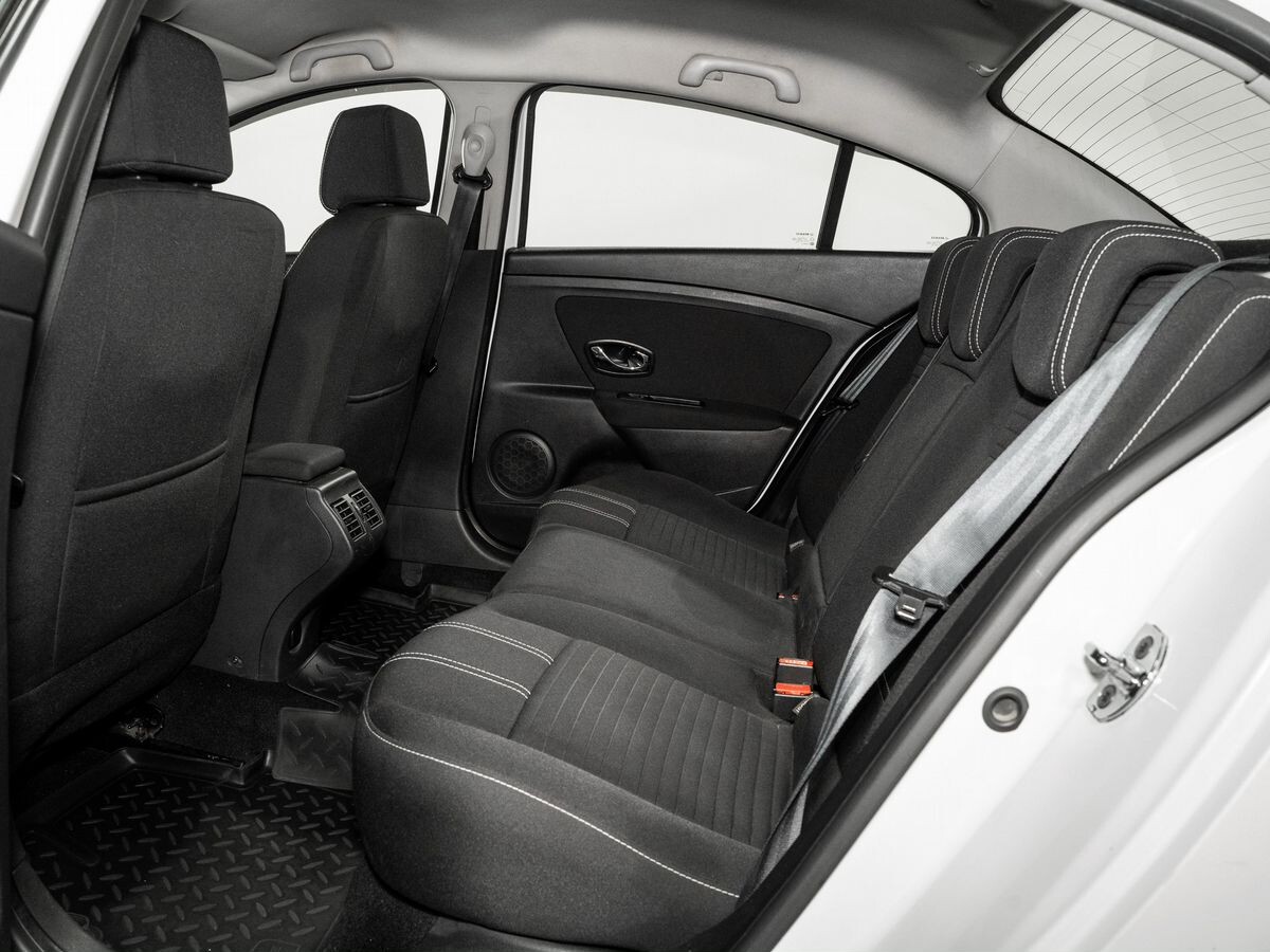 Renault Fluence 2015 - фото автомобиля