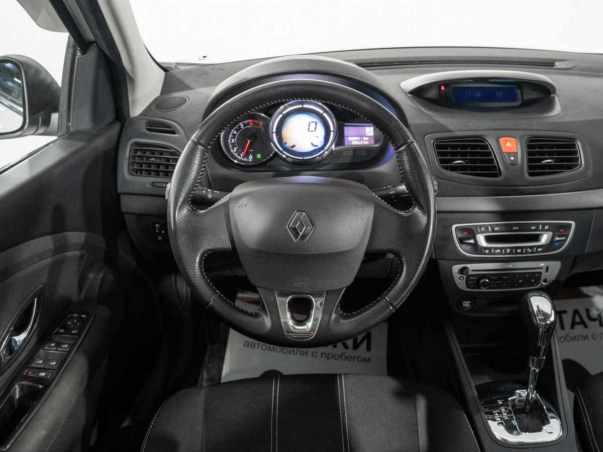 Renault Fluence 2015 - фото автомобиля