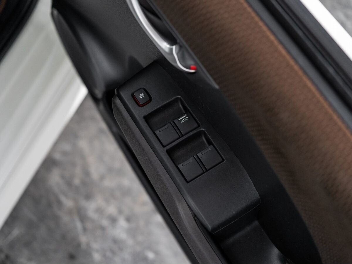 Honda Fit Shuttle 2012 - фото автомобиля