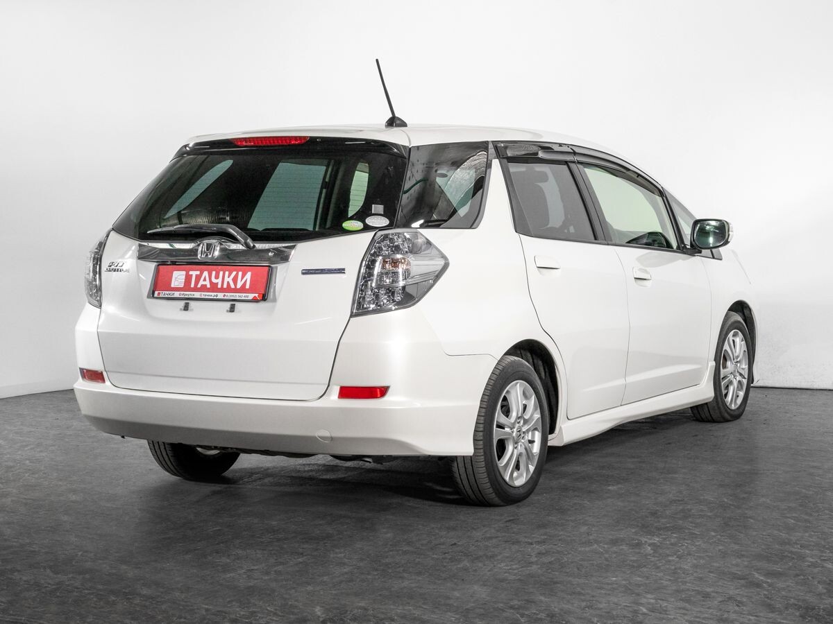 Honda Fit Shuttle 2012 - фото автомобиля