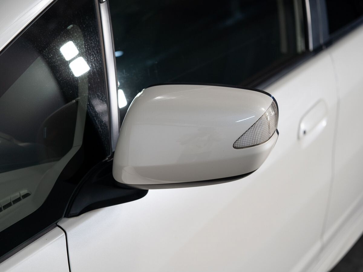 Honda Fit Shuttle 2012 - фото автомобиля