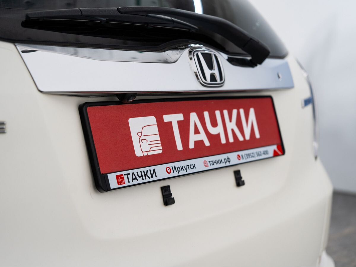 Honda Fit Shuttle 2012 - фото автомобиля