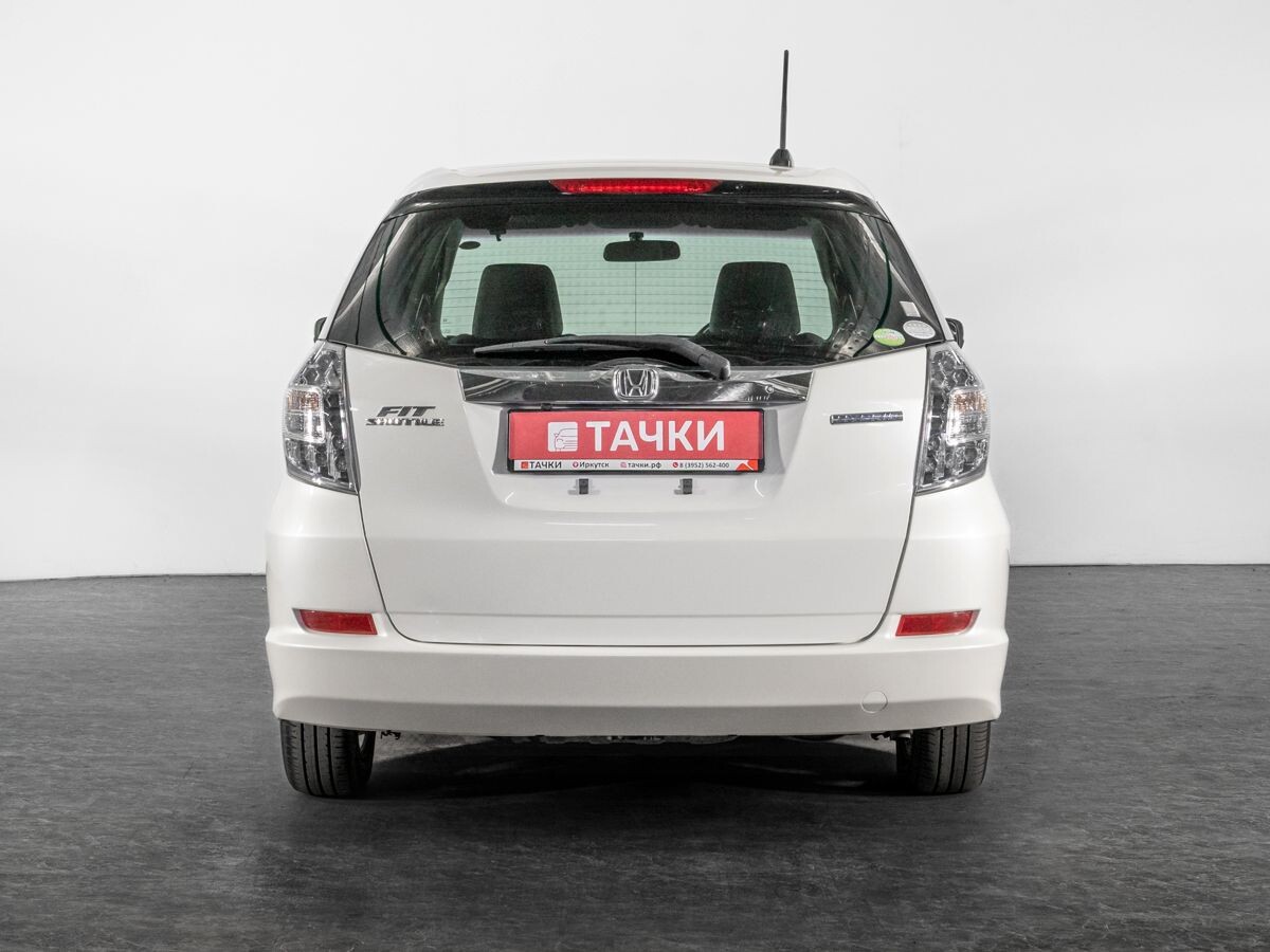 Honda Fit Shuttle 2012 - фото автомобиля