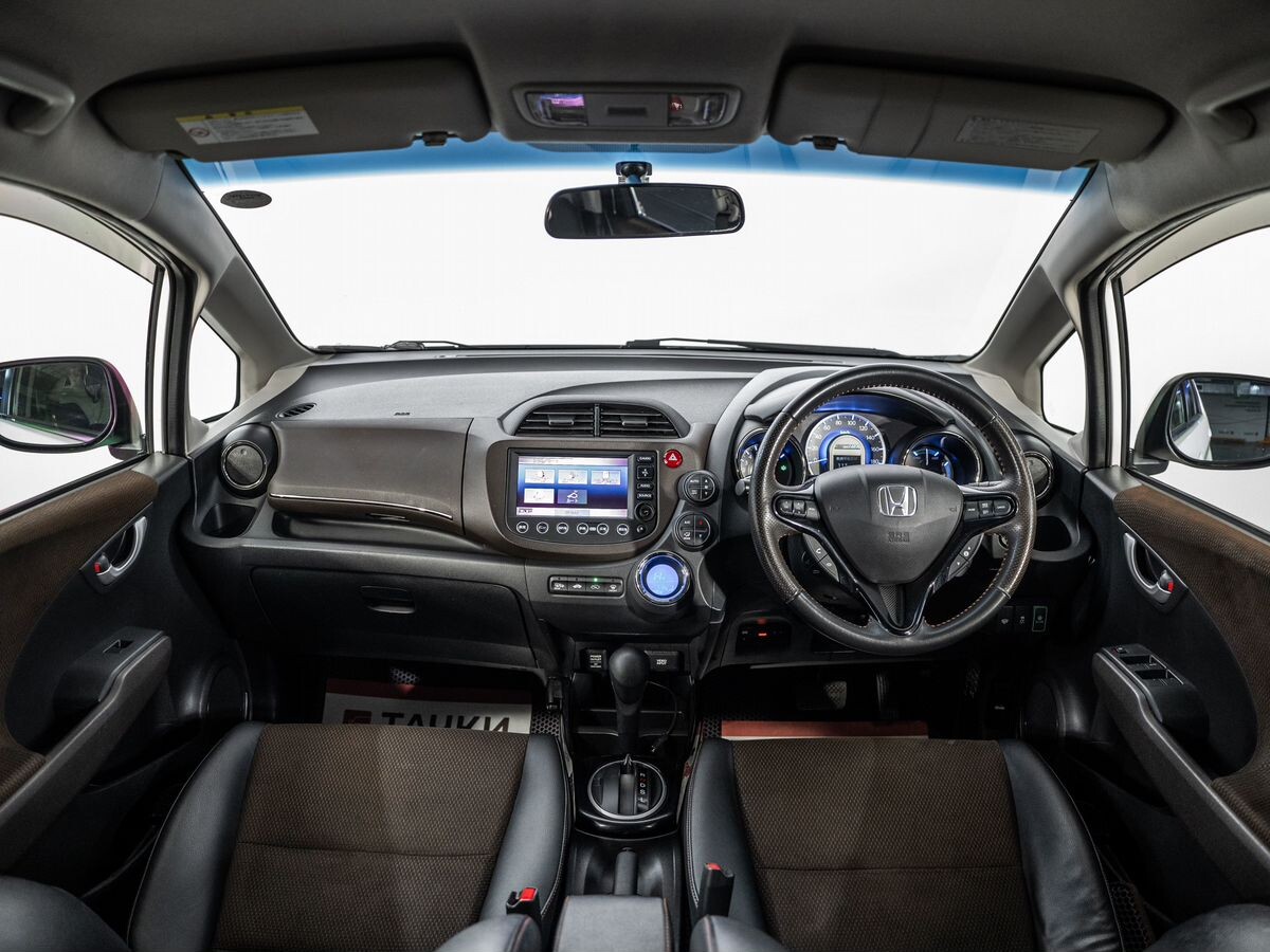 Honda Fit Shuttle 2012 - фото автомобиля