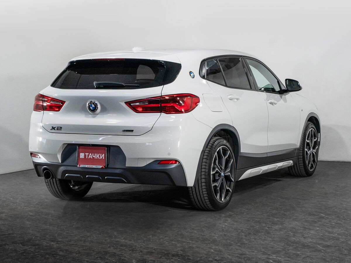 BMW X2 2018 - фото автомобиля