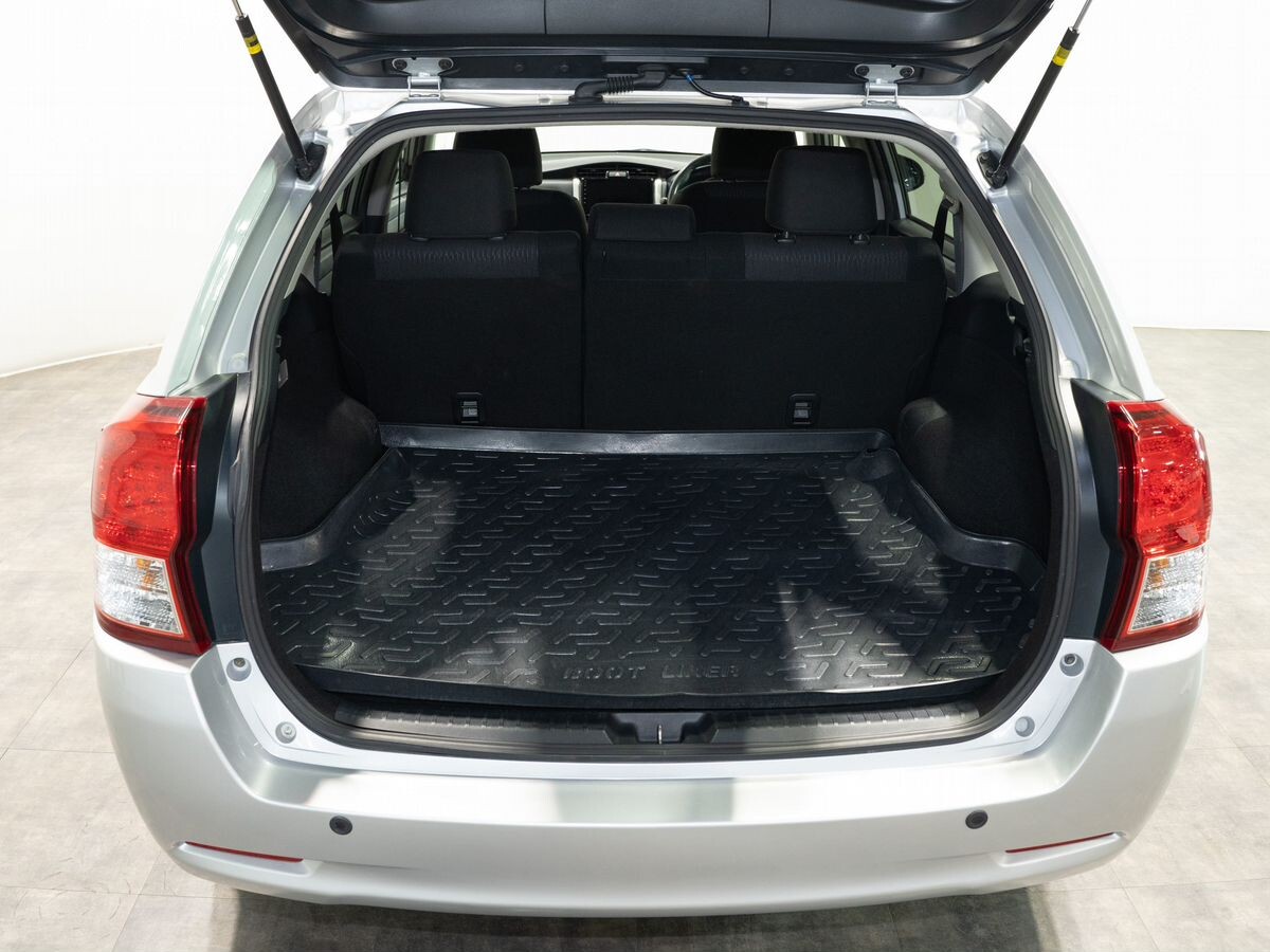 Toyota Corolla Fielder 2012 - фото автомобиля