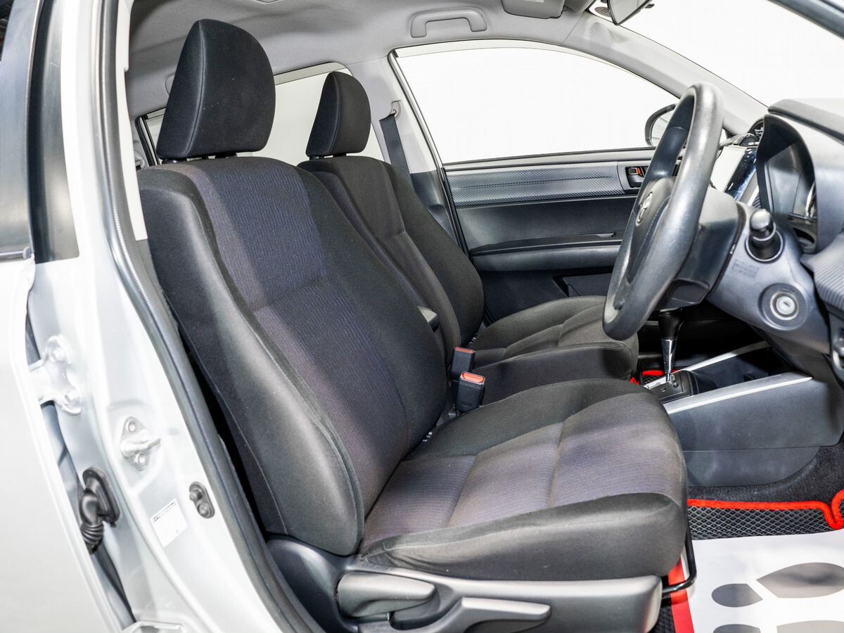 Toyota Corolla Fielder 2012 - фото автомобиля