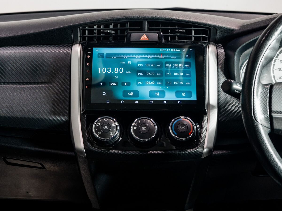 Toyota Corolla Fielder 2012 - фото автомобиля