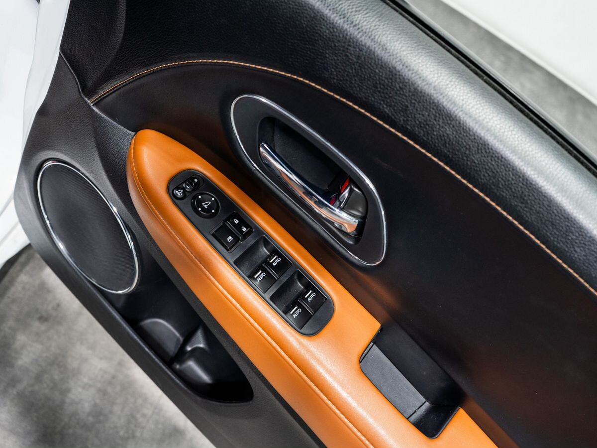 Honda Vezel 2014 - фото автомобиля