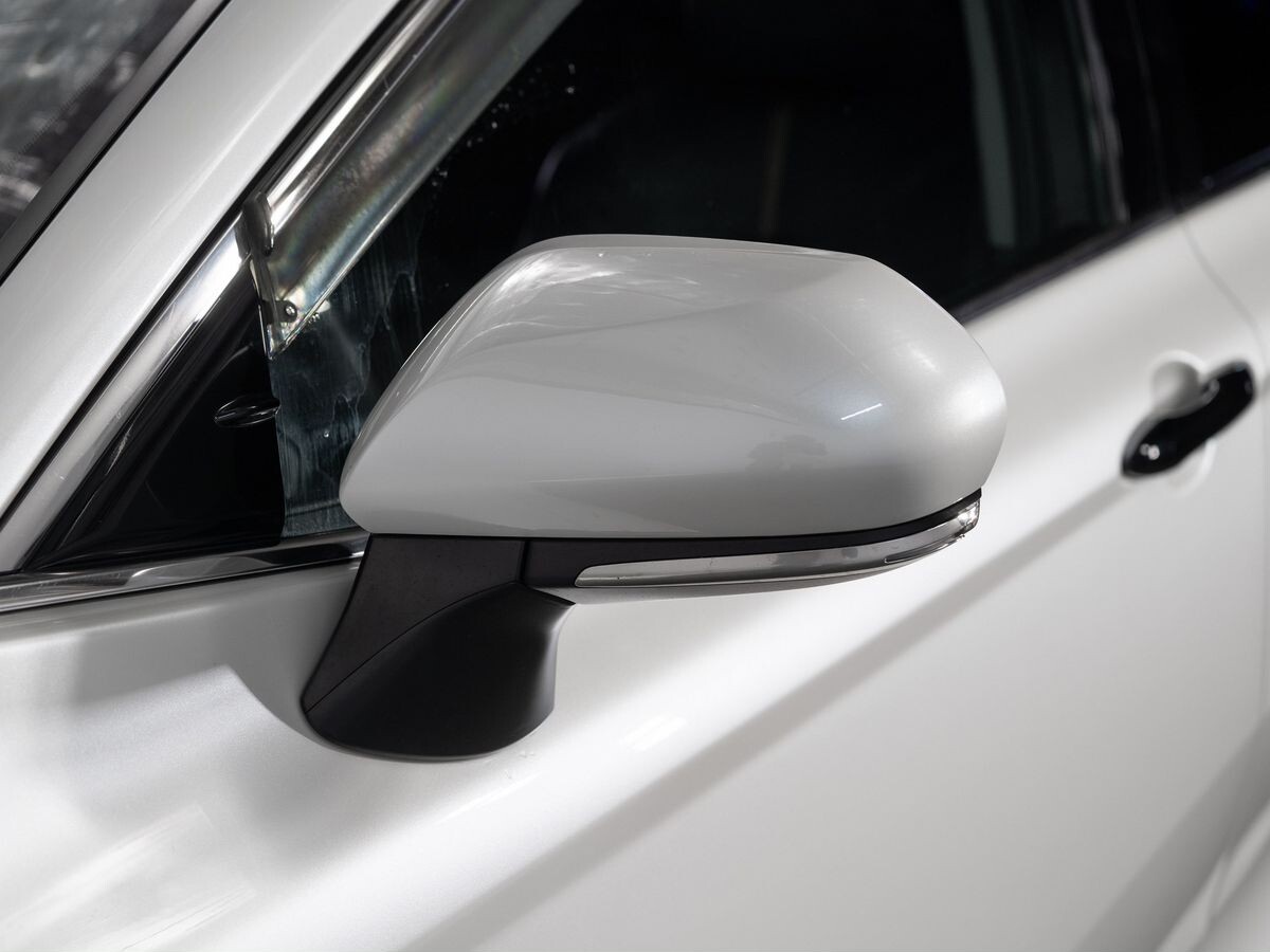 Toyota Camry 2019 - фото автомобиля