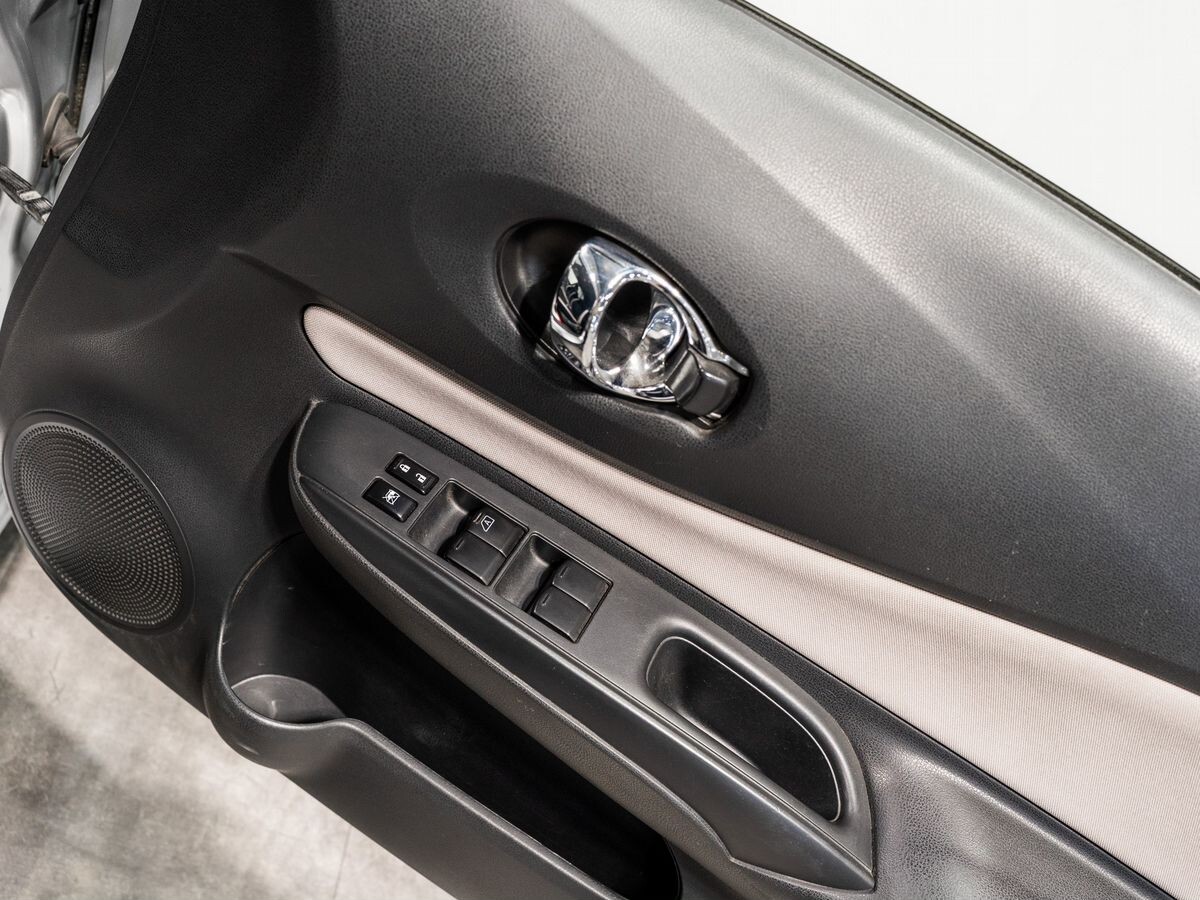 Nissan Note 2017 - фото автомобиля