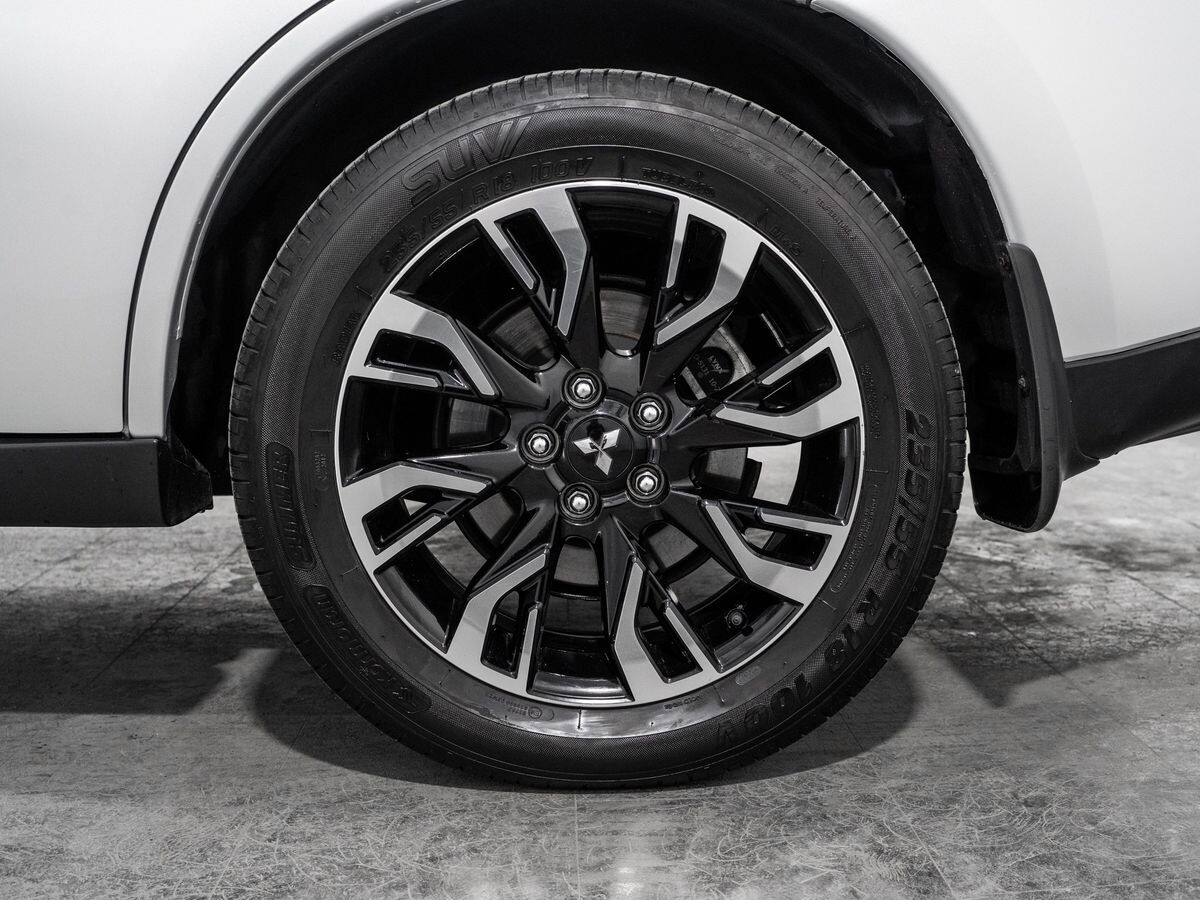 Mitsubishi Outlander 2013 - фото автомобиля