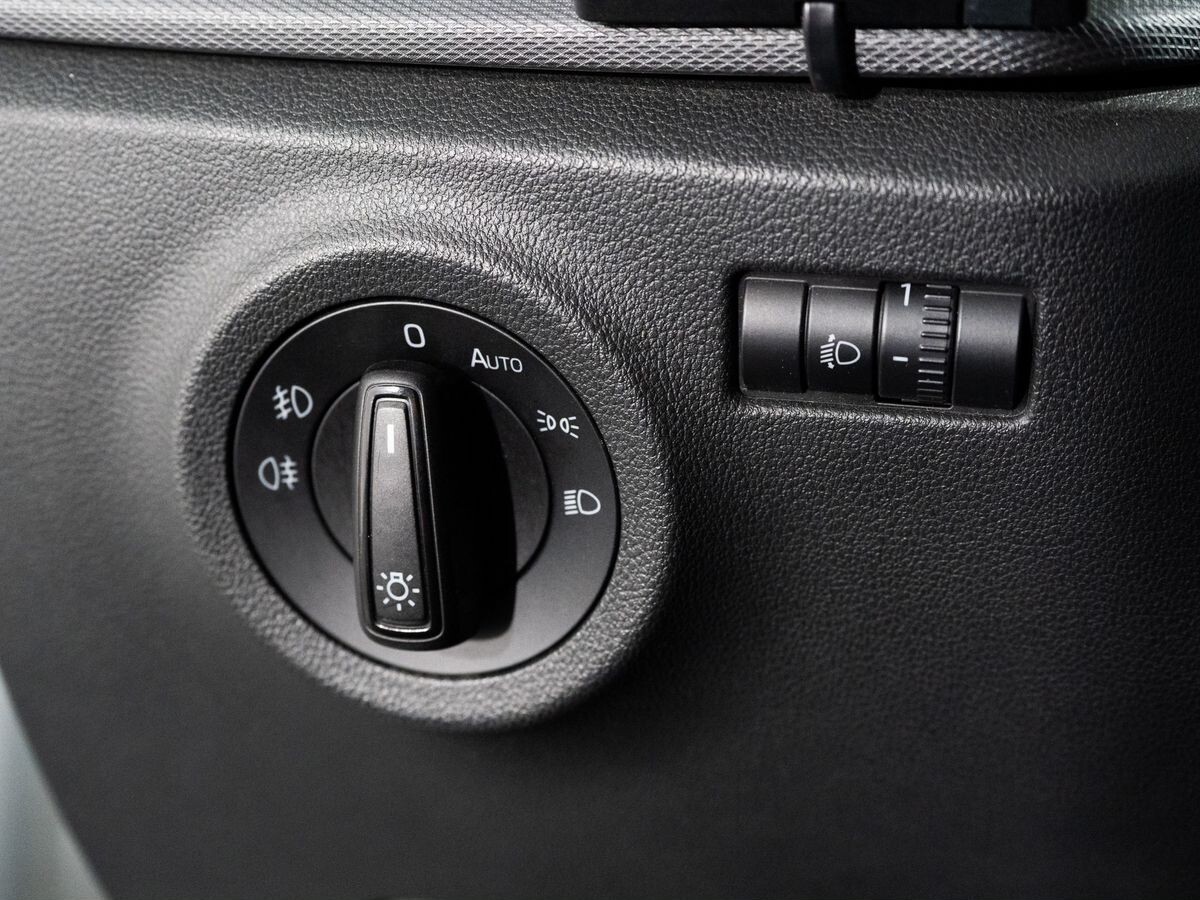 Skoda Rapid 2021 - фото автомобиля
