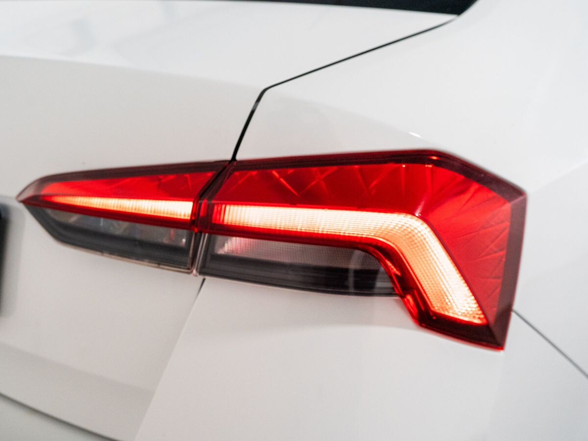 Skoda Rapid 2021 - фото автомобиля