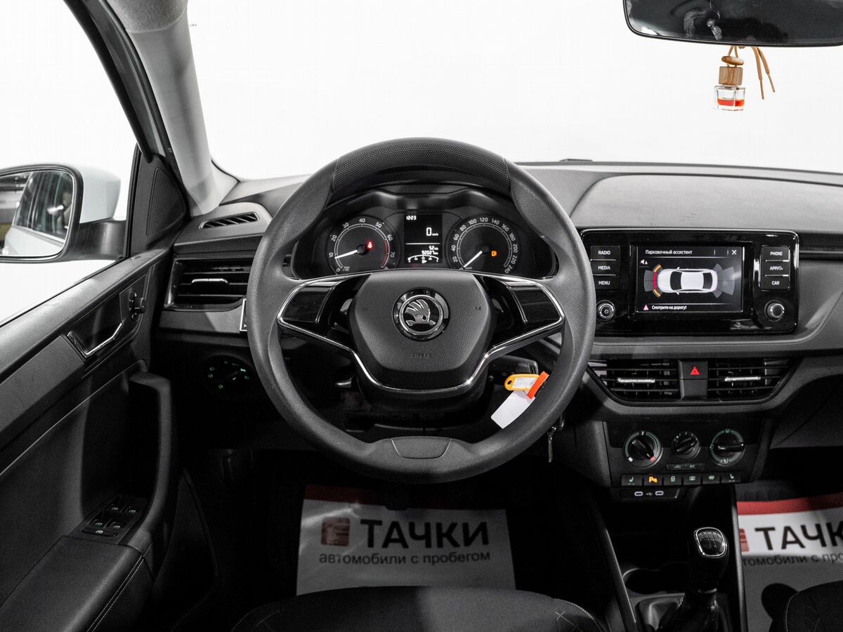 Skoda Rapid 2021 - фото автомобиля