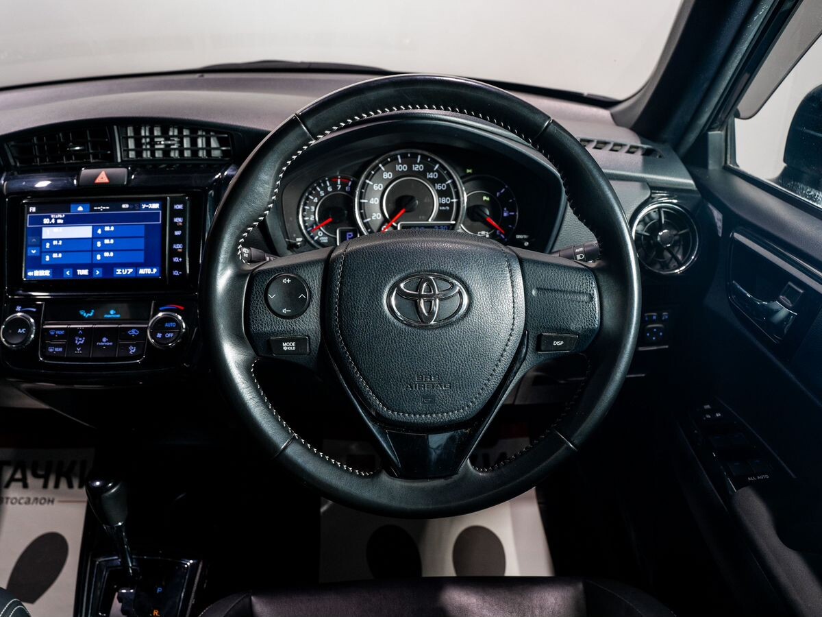 Toyota Corolla Fielder 2019 - фото автомобиля