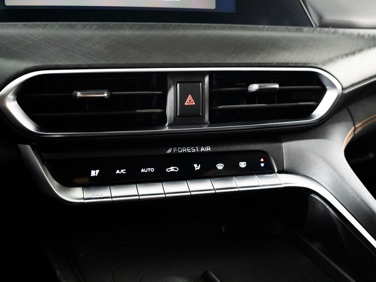 Changan UNI-T 2022 - фото автомобиля