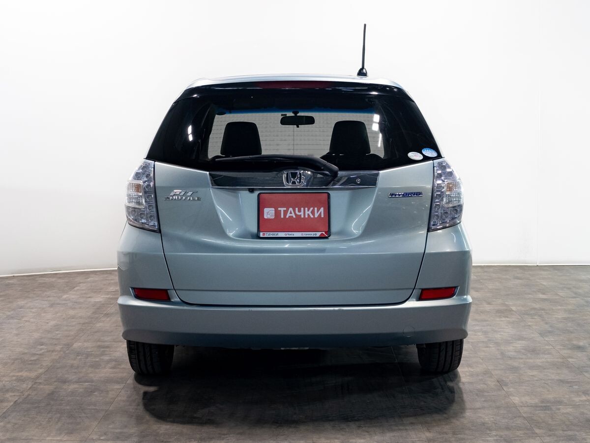 Honda Fit Shuttle 2012 - фото автомобиля