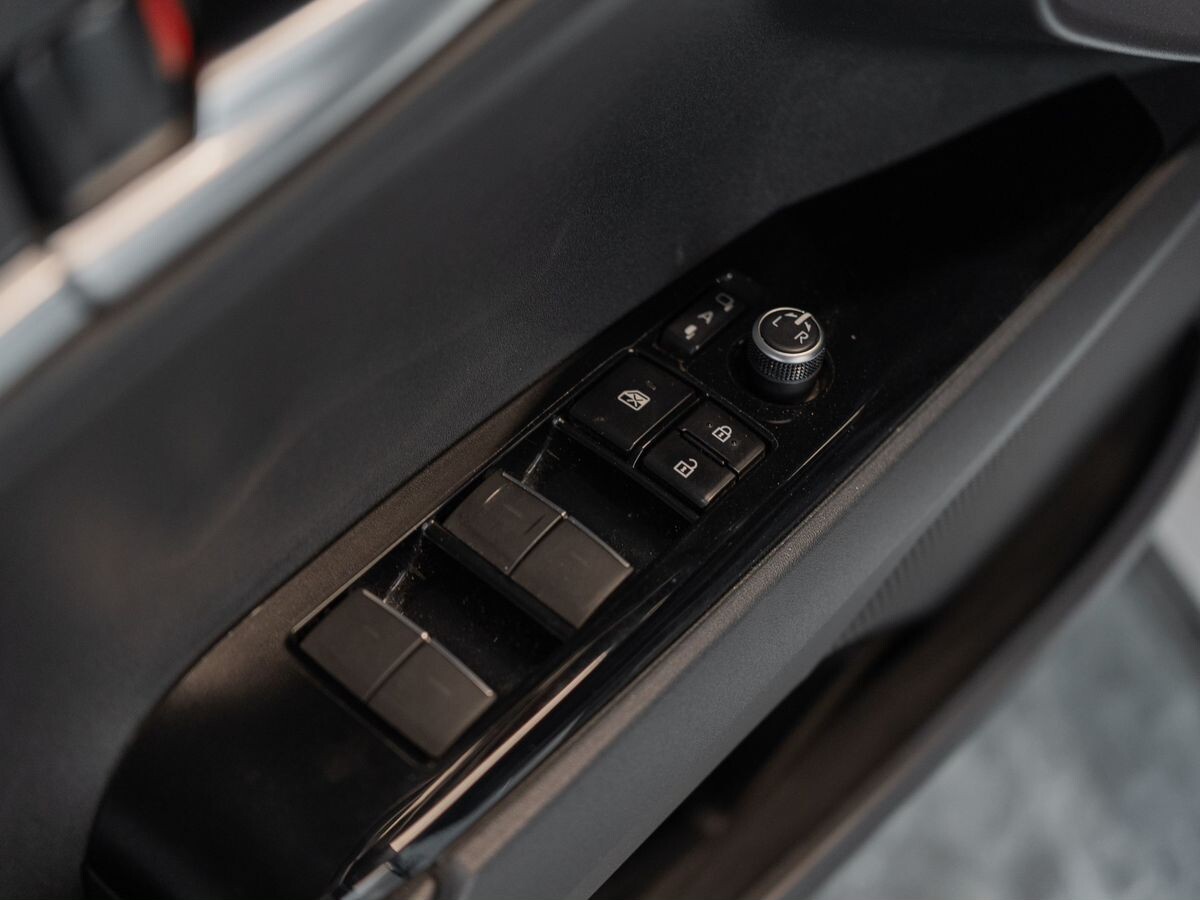 Toyota Camry 2024 - фото автомобиля