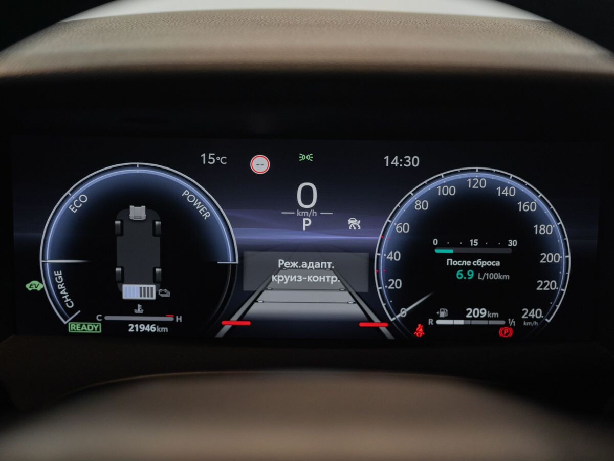 Toyota Camry 2024 - фото автомобиля