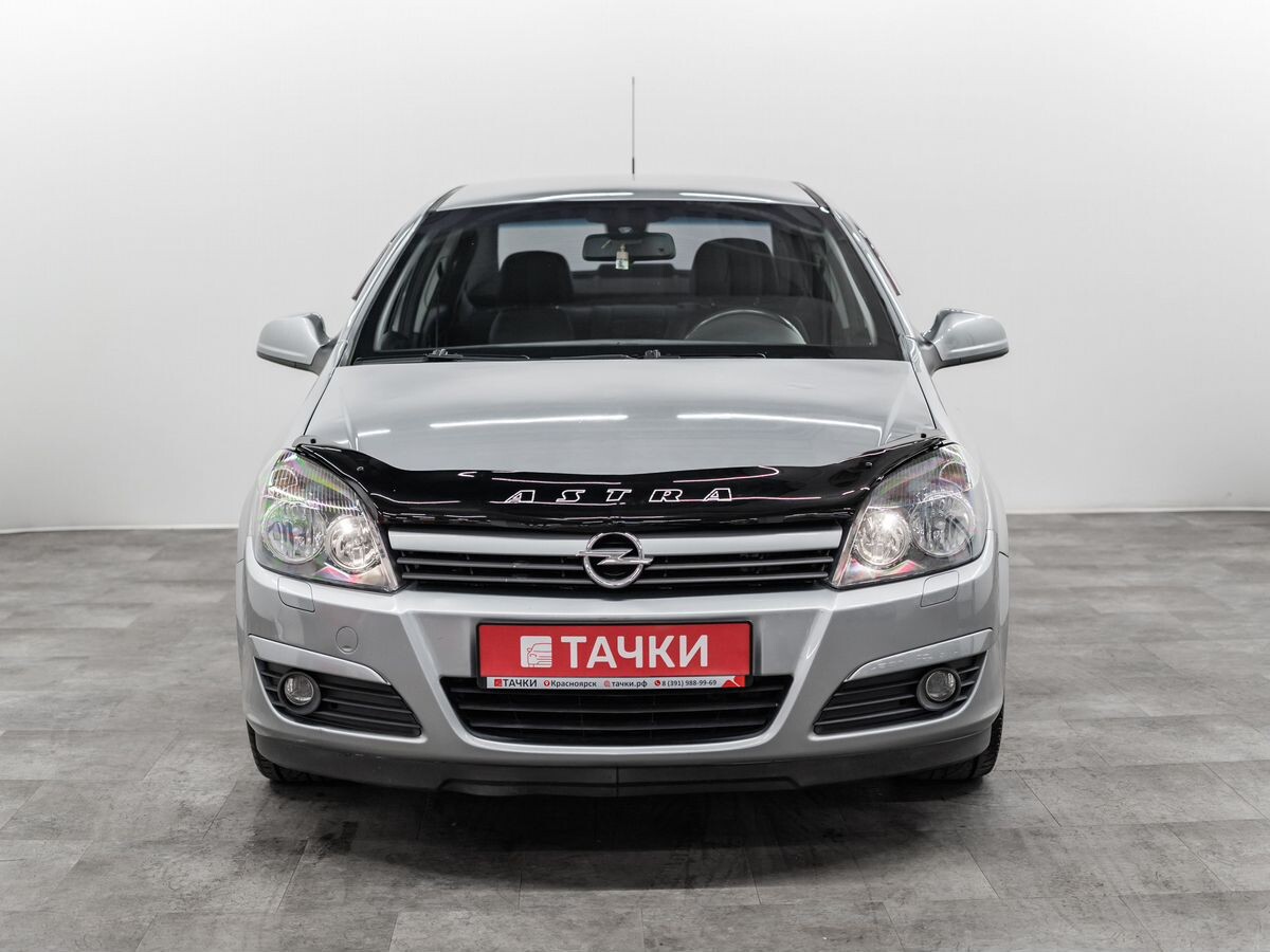 Opel Astra 2013 - фото автомобиля