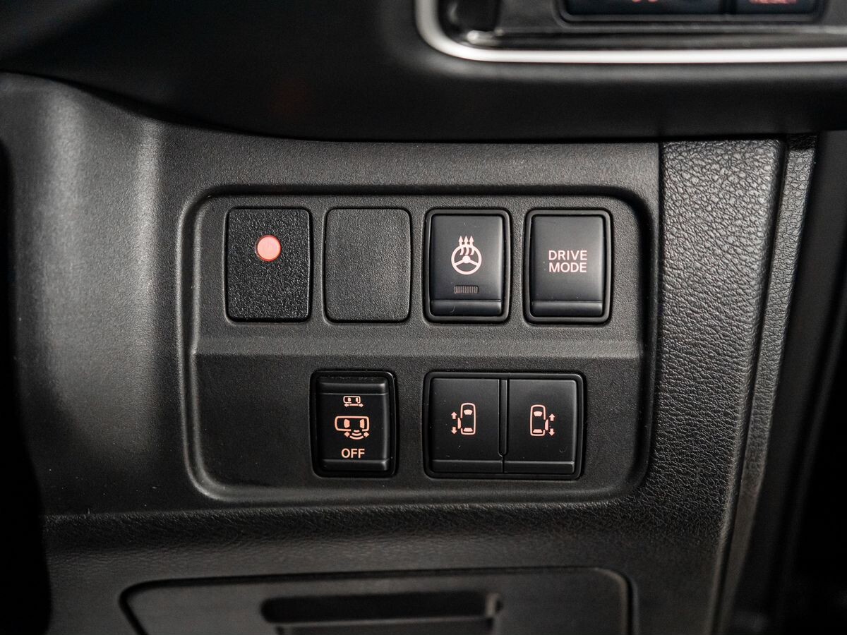 Nissan Serena 2019 - фото автомобиля
