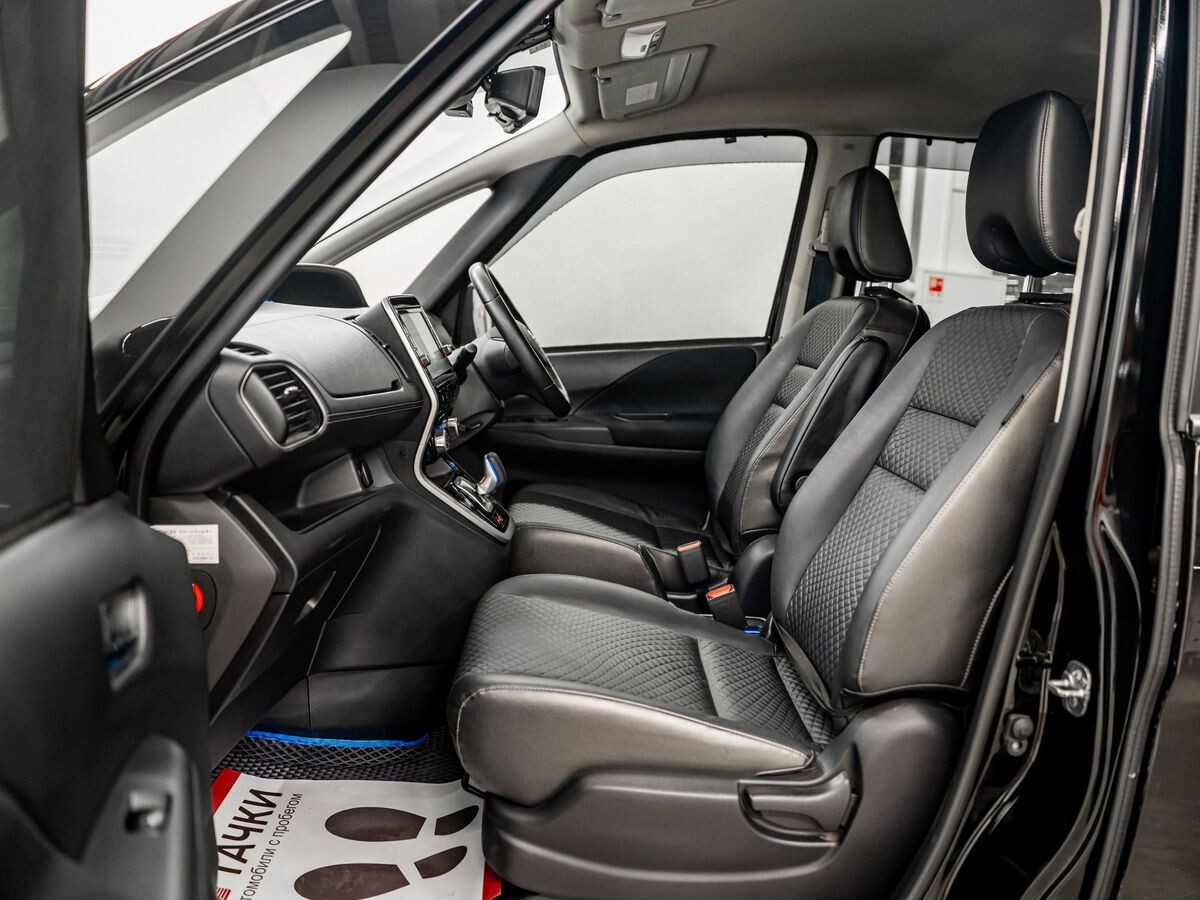 Nissan Serena 2019 - фото автомобиля