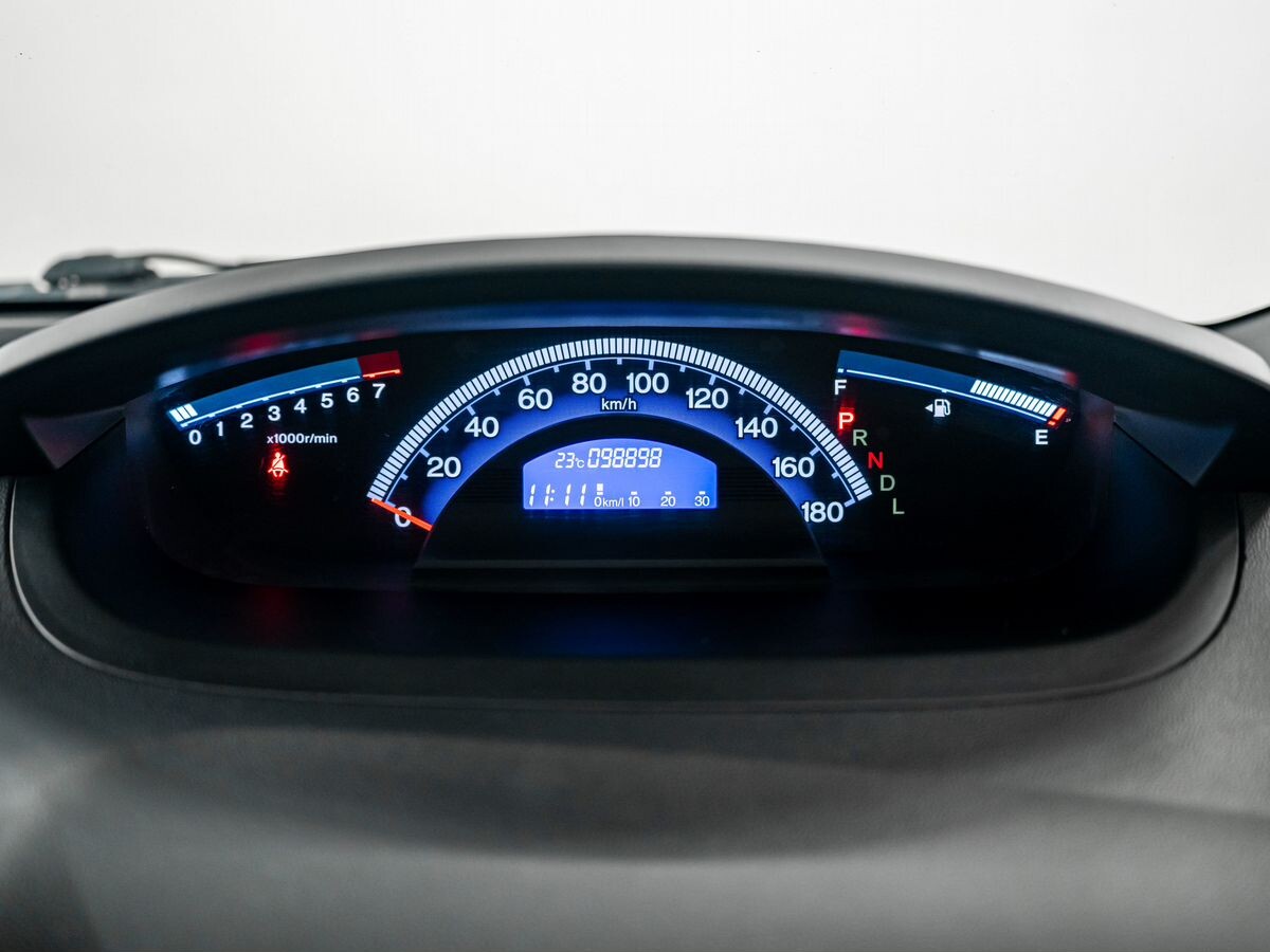 Honda Freed Spike 2012 - фото автомобиля